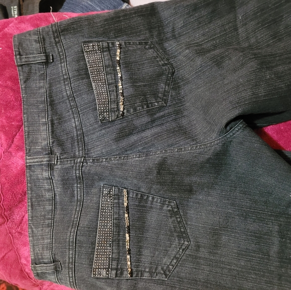 Jeans - Picture 7 of 8